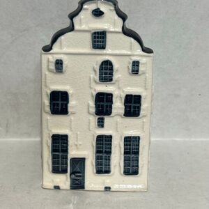 Bols KLM Delft Blue White Ceramic Dutch Canal Amsterdam Miniature House No 84